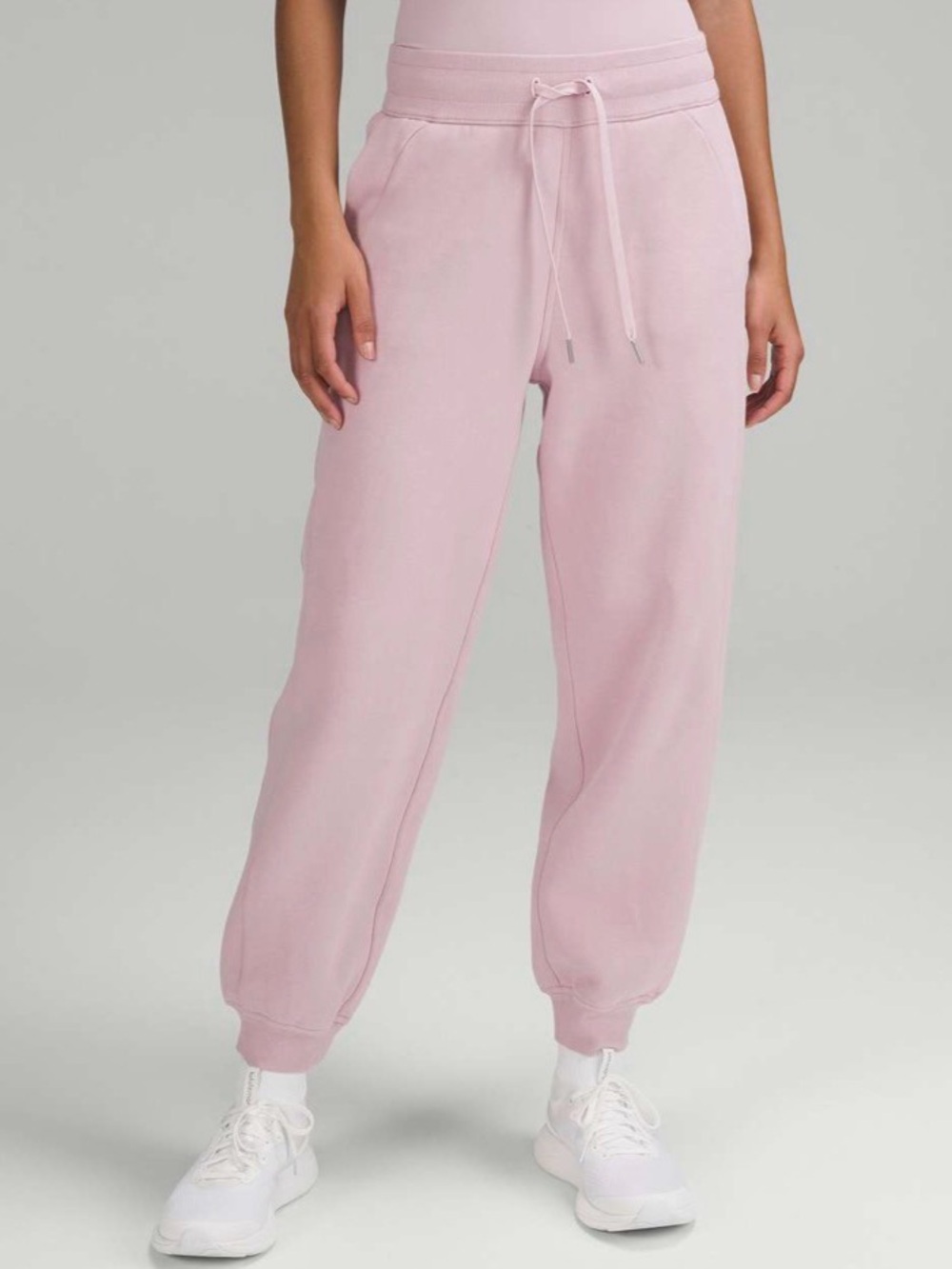 Lululemon Scuba High-Rise Relaxed Jogger
Pink Peony 28” Inseam Size 4